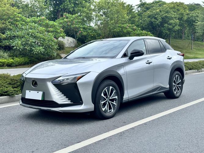 r1021240-lexus-rz-2023_0