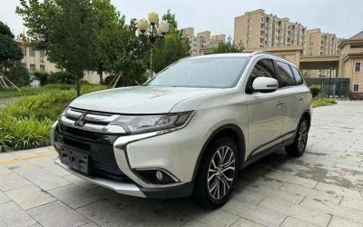 r1021307-mitsubishi-outlander-2018_0