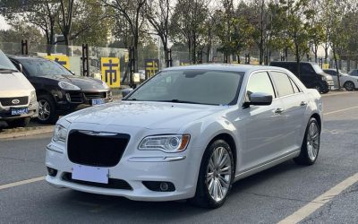 r1021364-chrysler-300c-2013_0