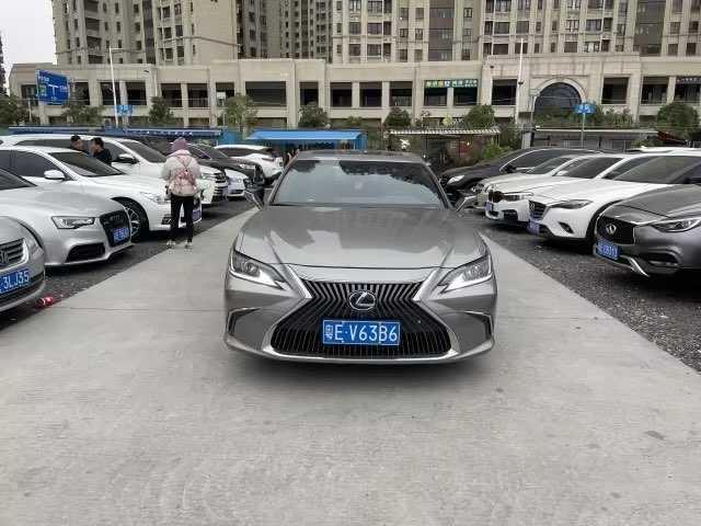r1021367-lexus-es-2019_0