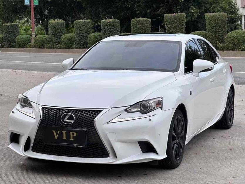 r1021415-lexus-is-2016_0