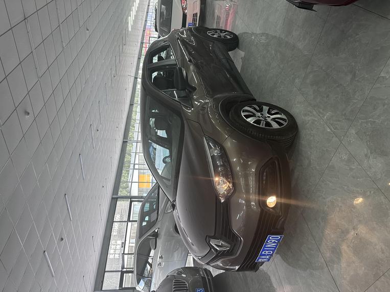 r1021424-renault-captur-2015_0