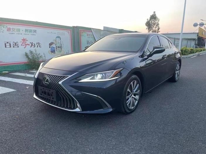 r1021484-lexus-es-2019_0