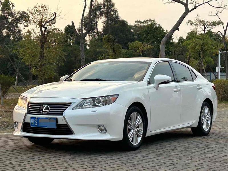 r1021526-lexus-es-2012_0