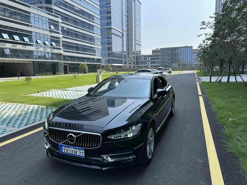 r1021606-volvo-s90-2019_0