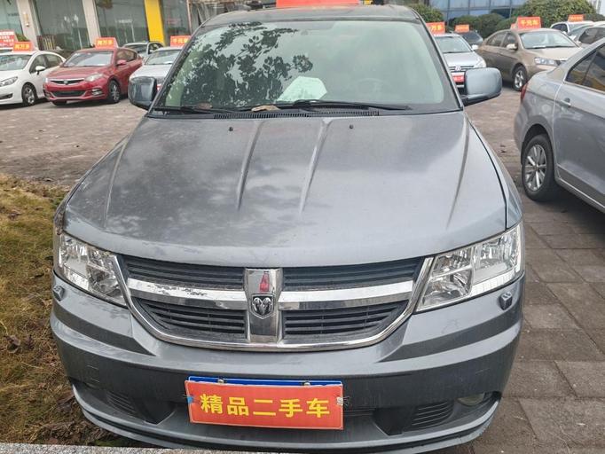 r1021675-dodge-journey-2011_0