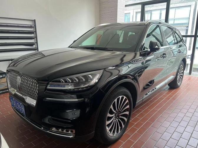 r1021817-lincoln-aviator-2022_0