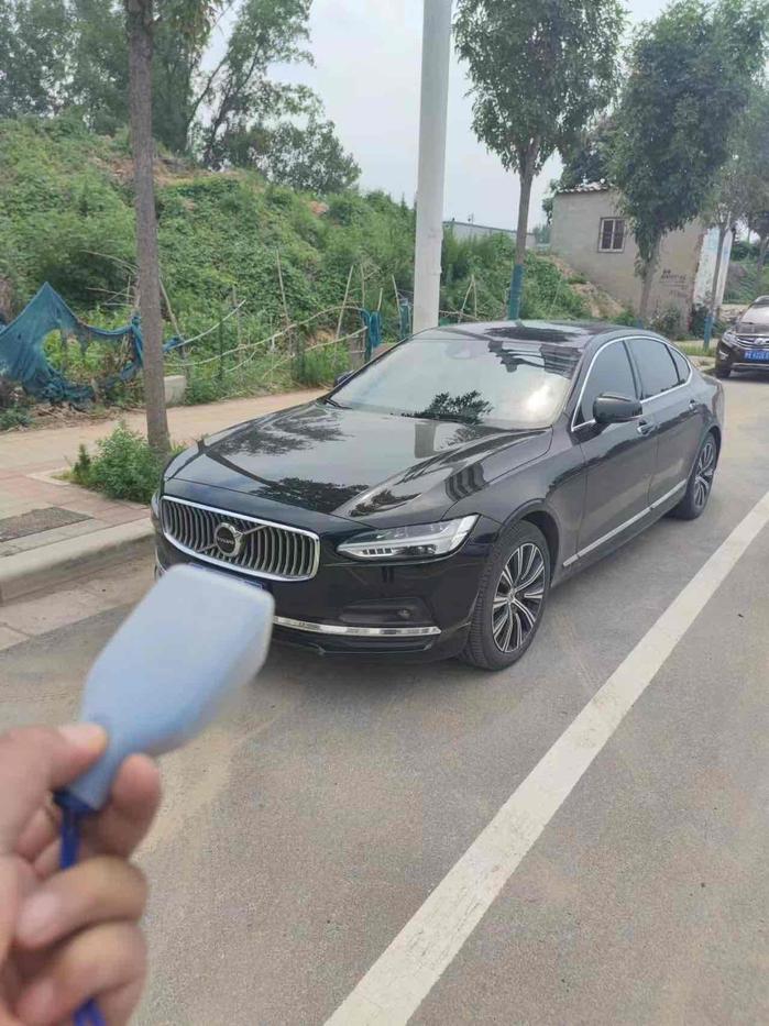 r1021848-volvo-s90-2021_0