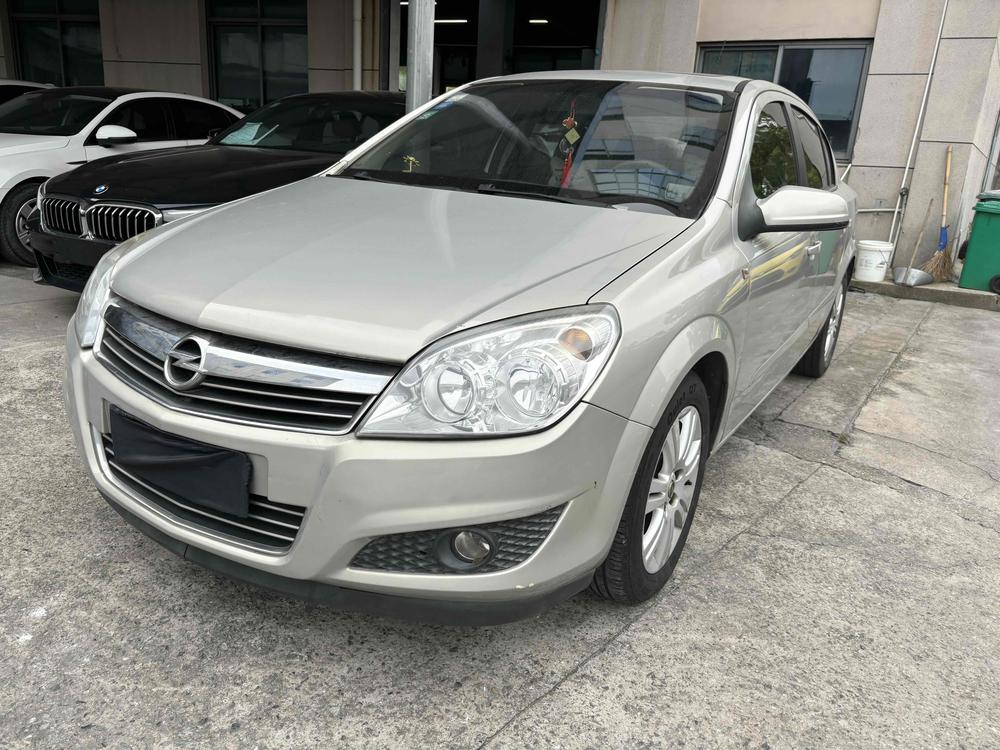 r1021864-opel-astra-2010_0