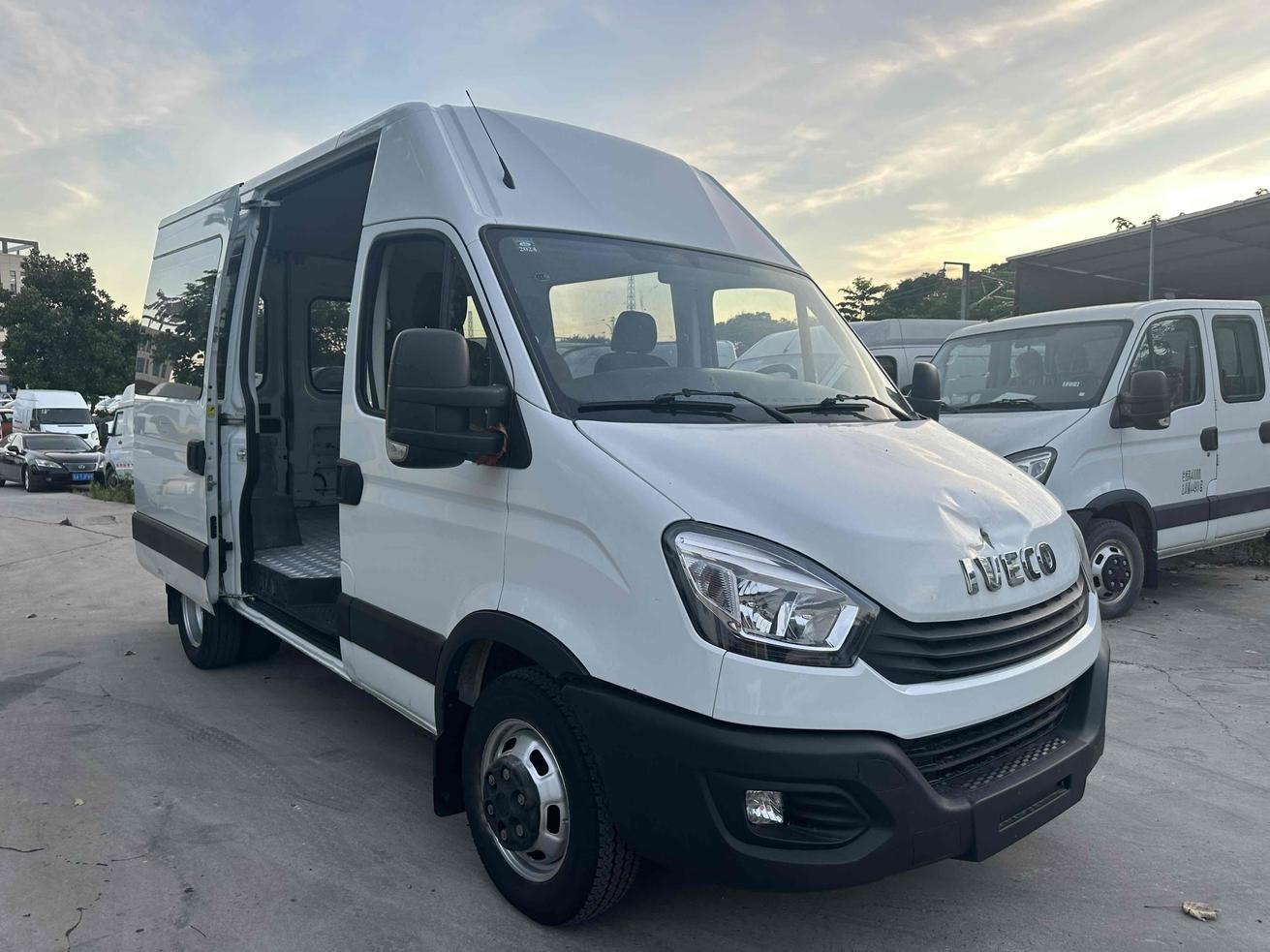 r1021907-iveco-daily-2020_0