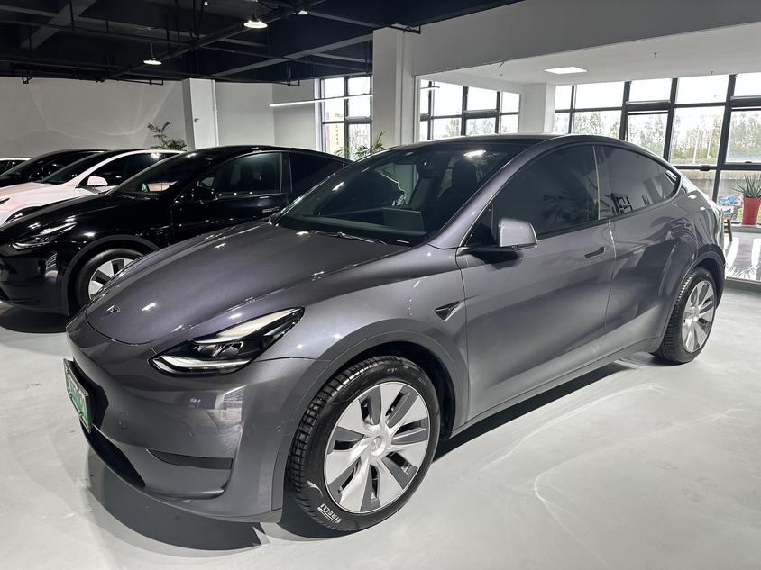 r1021928-tesla-model-y-2022_0