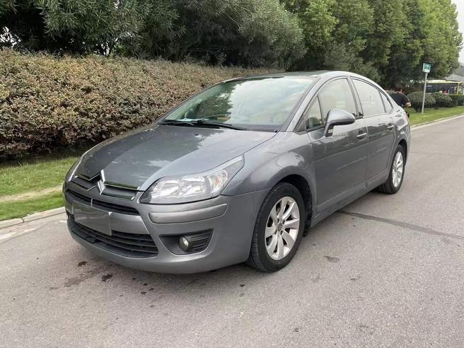 r1021996-citroen-c-quatre-2011_0