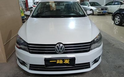r1022191-volkswagen-bora-2013_0