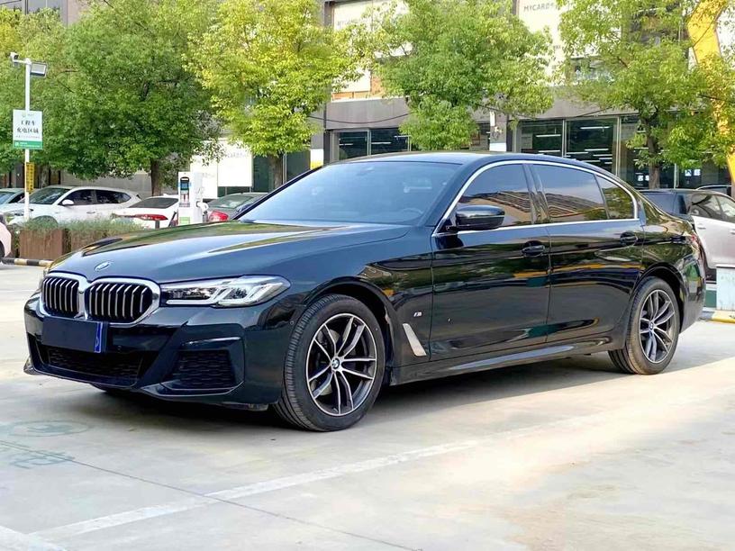 r1022542-bmw-5-series-2022_0