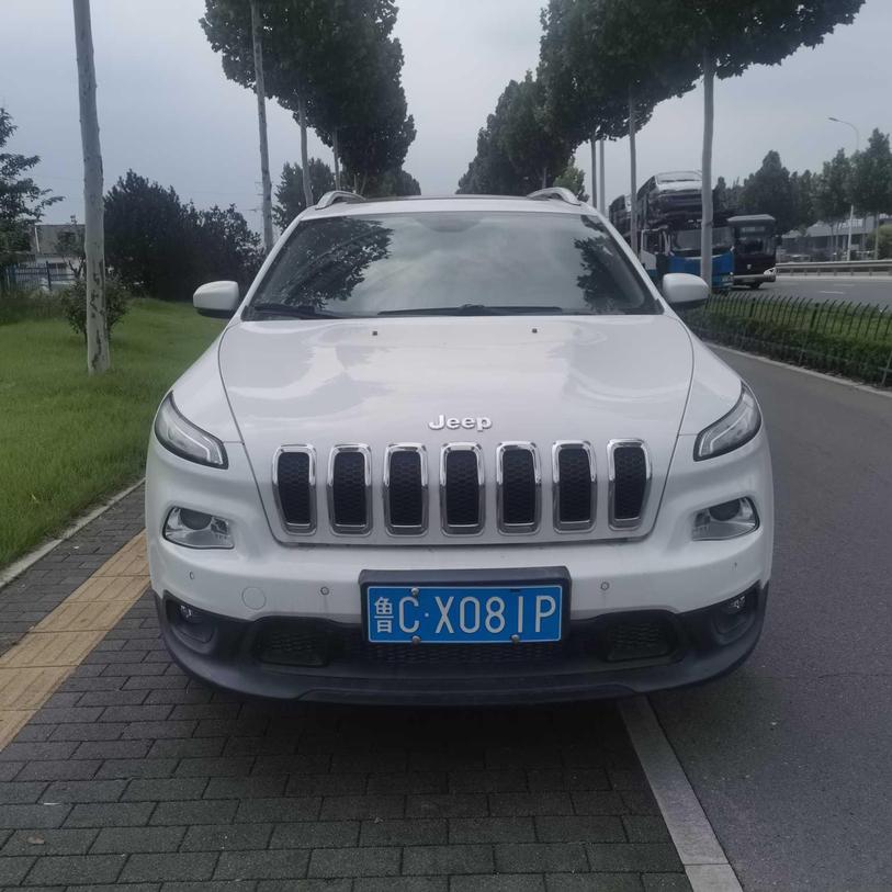 r1022654-jeep-cherokee-2016_0