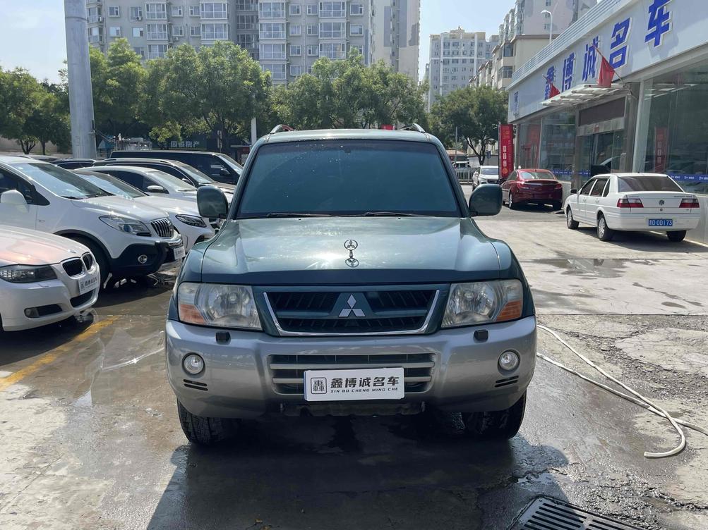 r1023169-mitsubishi-pajero-2005_0
