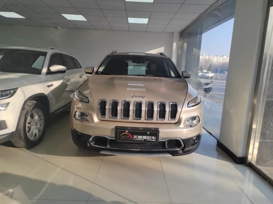 r1024080-jeep-cherokee-2016_0