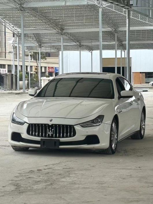 r1024146-maserati-ghibli-2016_0