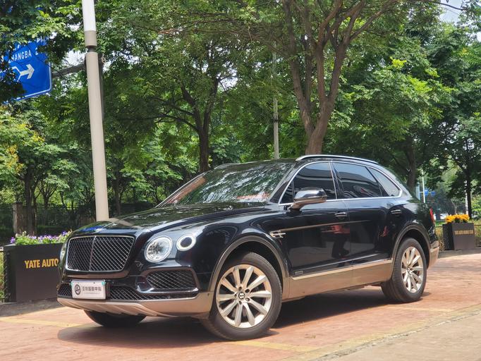 r1024304-bentley-bentayga-2020_0
