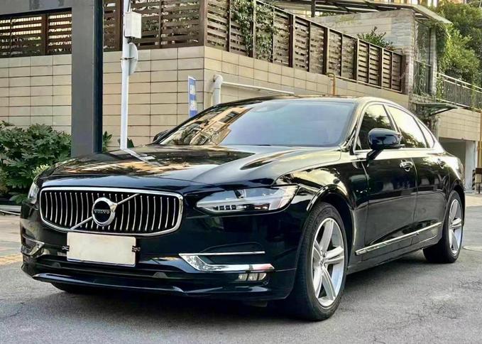 r1024866-volvo-s90-2019_0