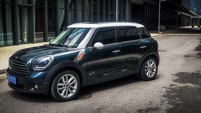 MINI MINI COUNTRYMAN в цвете и кузовом – это идеальный выбор среди китайских автомобилей. Доступная цена и надежность гарантированы.