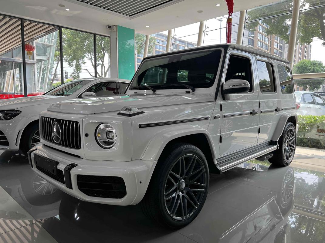 Mercedes-Benz Mercedes-Benz G-Class в цвете и кузовом – это идеальный выбор среди китайских автомобилей. Доступная цена и надежность гарантированы.