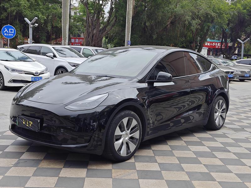 Tesla Tesla Model Y в цвете и кузовом – это идеальный выбор среди китайских автомобилей. Доступная цена и надежность гарантированы.