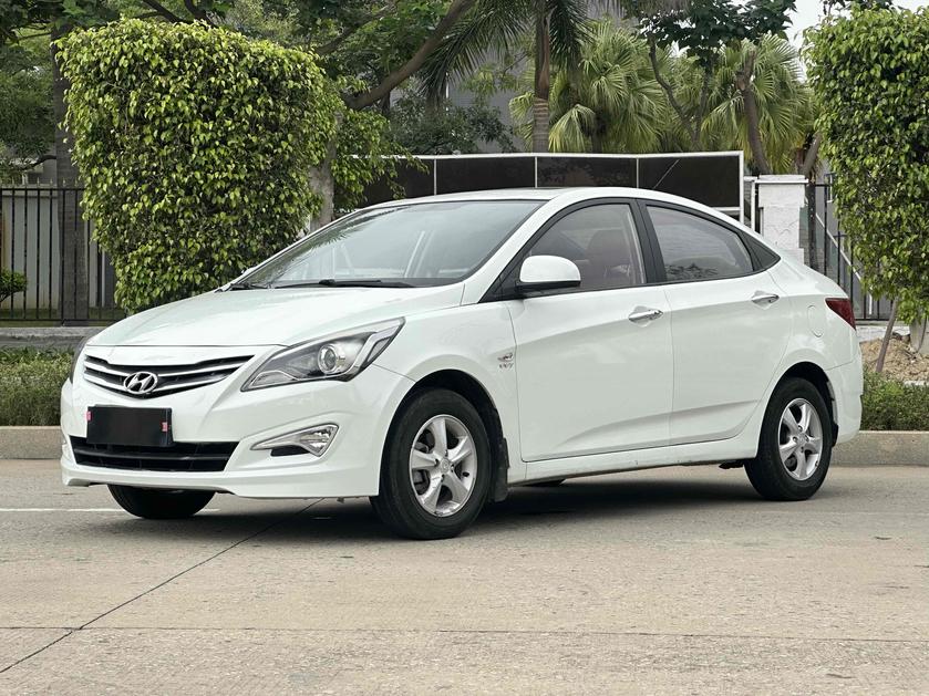 Hyundai Hyundai Reina в цвете и кузовом – это идеальный выбор среди китайских автомобилей. Доступная цена и надежность гарантированы.