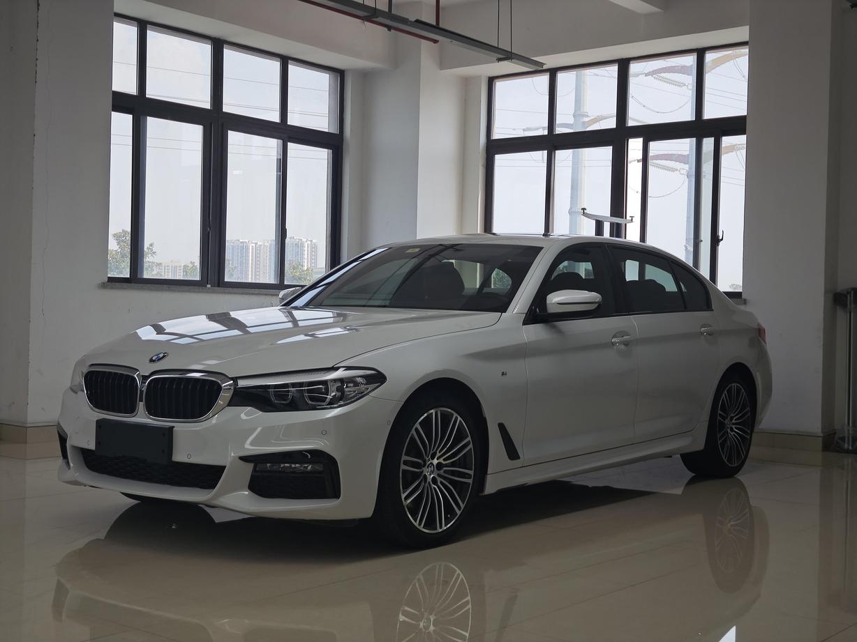 BMW BMW 5 Series в цвете и кузовом – это идеальный выбор среди китайских автомобилей. Доступная цена и надежность гарантированы.