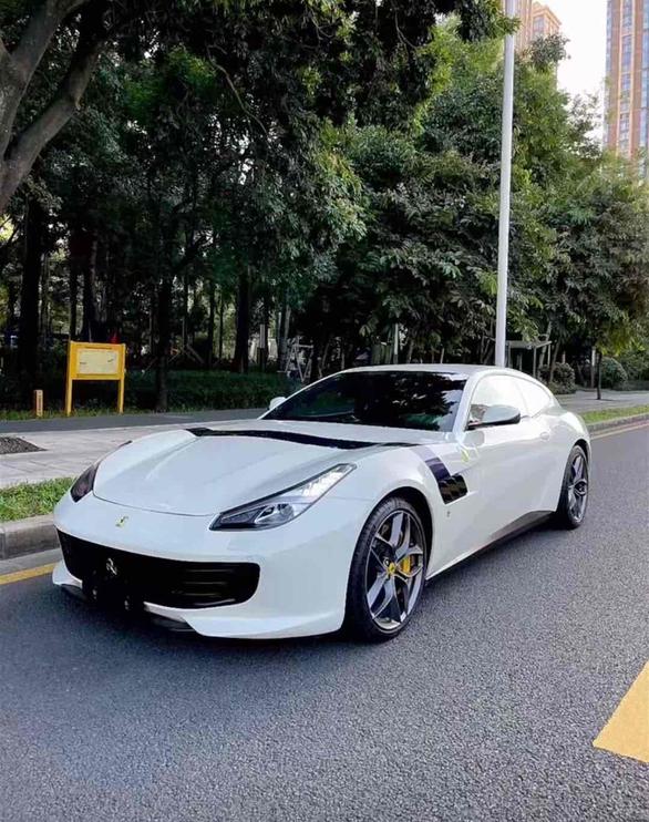 Ferrari Ferrari GTC4Lusso в цвете и кузовом – это идеальный выбор среди китайских автомобилей. Доступная цена и надежность гарантированы.