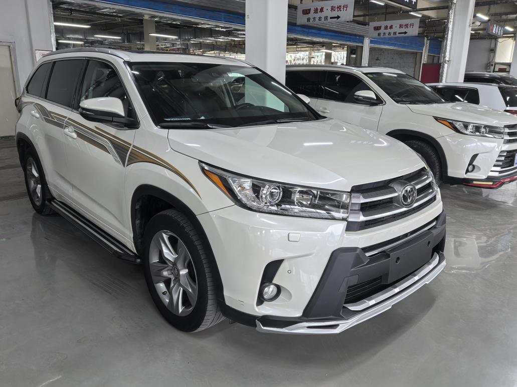 r1022152-toyota-highlander-2018_0