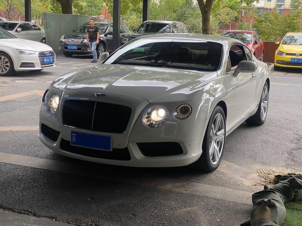r1022165-bentley-continental-2014_0