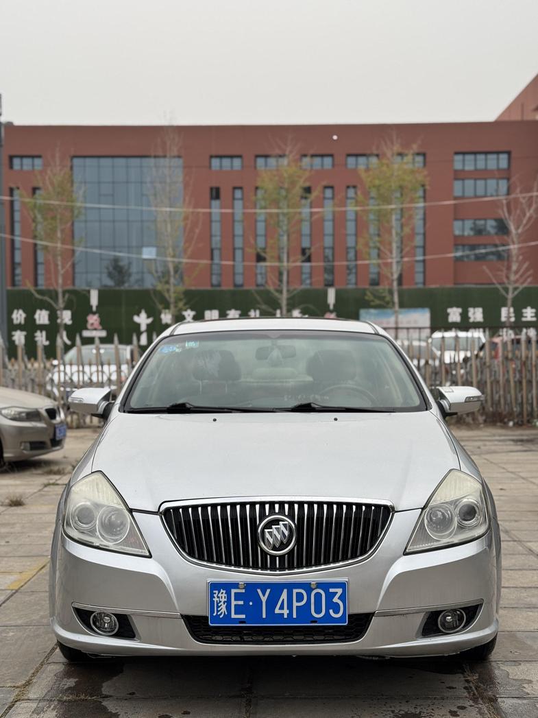 r1022196-buick-excelle-2012_0