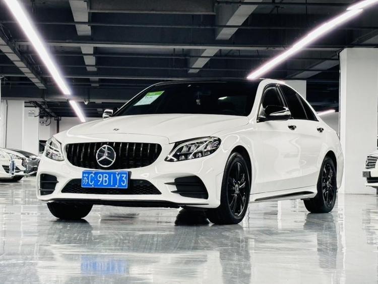 Mercedes-Benz Mercedes-Benz C-Class в цвете и кузовом – это идеальный выбор среди китайских автомобилей. Доступная цена и надежность гарантированы.