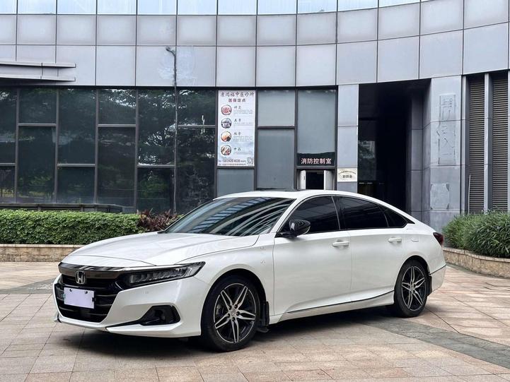 Honda Honda Accord в цвете и кузовом – это идеальный выбор среди китайских автомобилей. Доступная цена и надежность гарантированы.