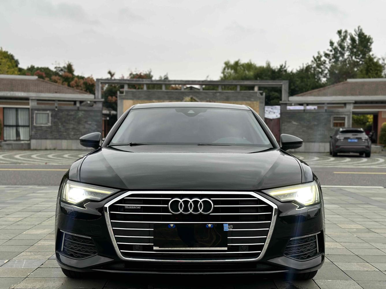 Audi Audi A6L в цвете и кузовом – это идеальный выбор среди китайских автомобилей. Доступная цена и надежность гарантированы.