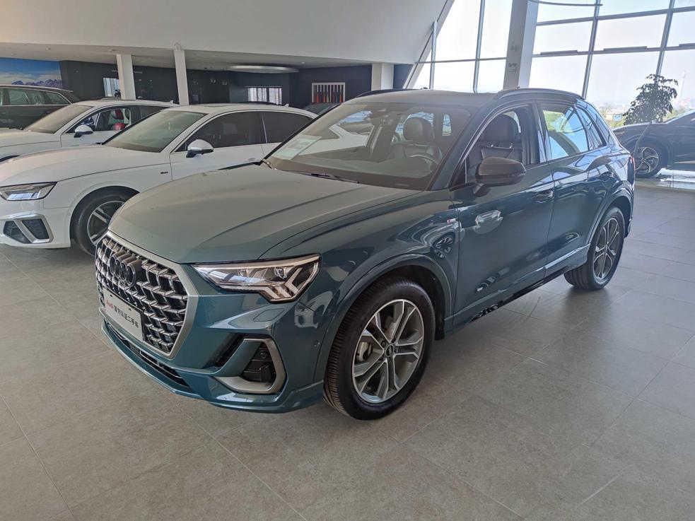Audi Audi Q3 в цвете и кузовом – это идеальный выбор среди китайских автомобилей. Доступная цена и надежность гарантированы.