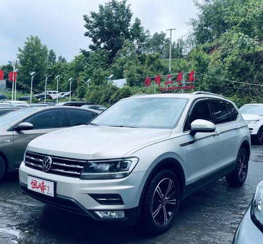 Volkswagen Volkswagen Tiguan L в цвете и кузовом – это идеальный выбор среди китайских автомобилей. Доступная цена и надежность гарантированы.