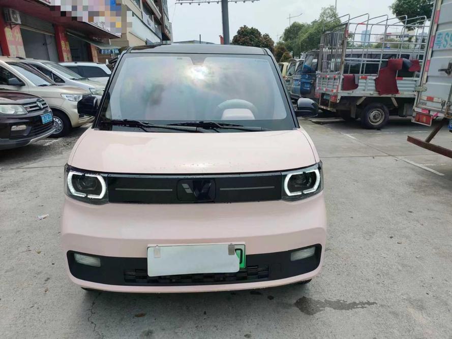 WuLing Wuling Hongguang MINI EV в цвете и кузовом – это идеальный выбор среди китайских автомобилей. Доступная цена и надежность гарантированы.