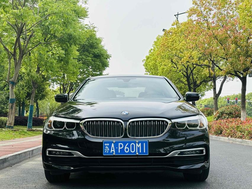 BMW BMW 5 Series в цвете и кузовом – это идеальный выбор среди китайских автомобилей. Доступная цена и надежность гарантированы.