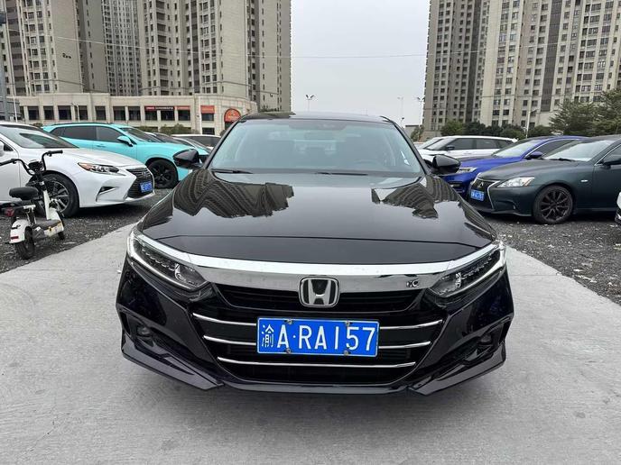 Honda Honda Accord в цвете и кузовом – это идеальный выбор среди китайских автомобилей. Доступная цена и надежность гарантированы.