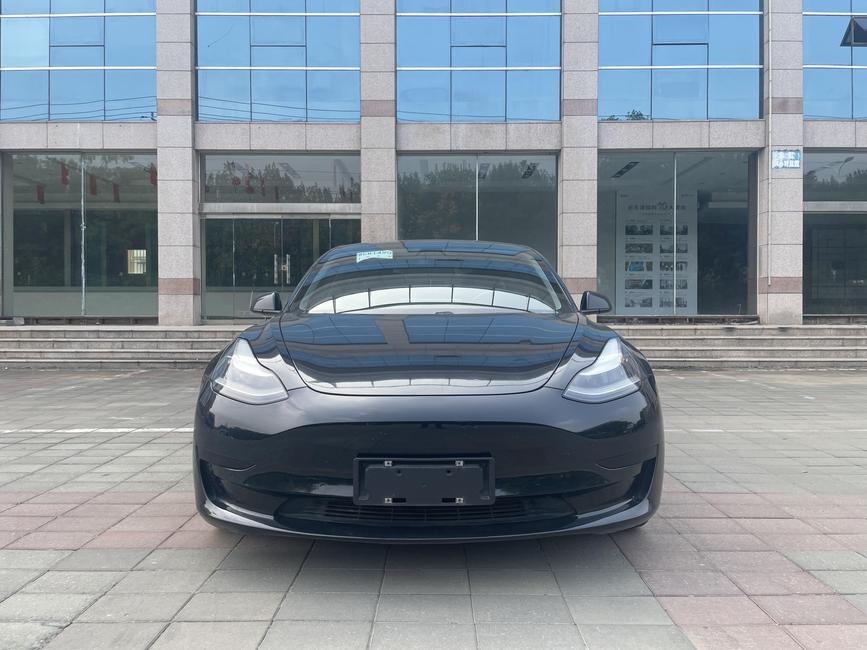 Tesla Tesla Model 3 в цвете и кузовом – это идеальный выбор среди китайских автомобилей. Доступная цена и надежность гарантированы.