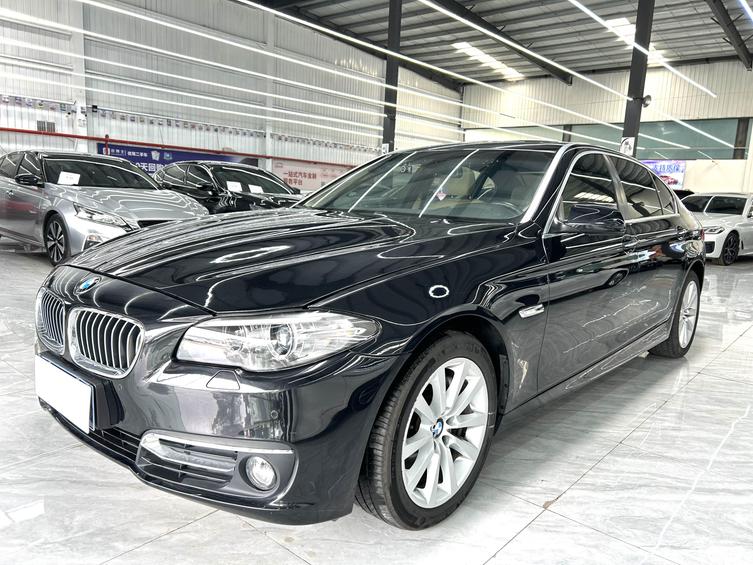 r1022356-bmw-5-series-2011_0