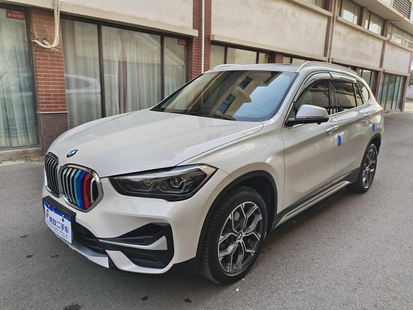 BMW BMW X1 в цвете и кузовом – это идеальный выбор среди китайских автомобилей. Доступная цена и надежность гарантированы.