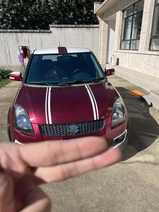 Suzuki Suzuki Swift в цвете и кузовом – это идеальный выбор среди китайских автомобилей. Доступная цена и надежность гарантированы.
