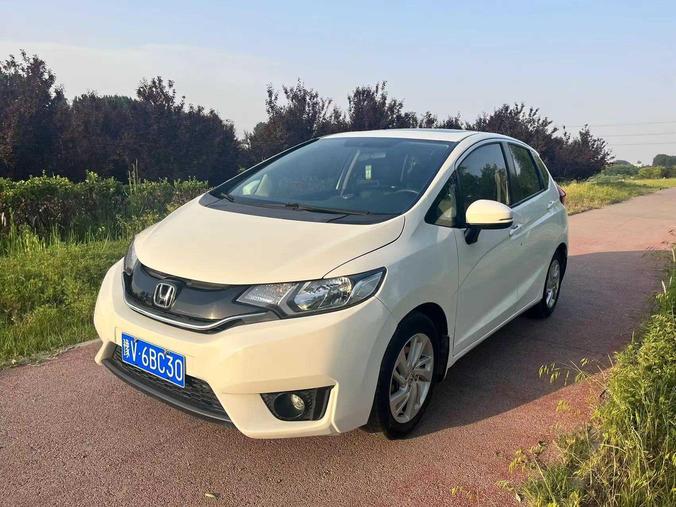 Honda Honda Fit в цвете и кузовом – это идеальный выбор среди китайских автомобилей. Доступная цена и надежность гарантированы.