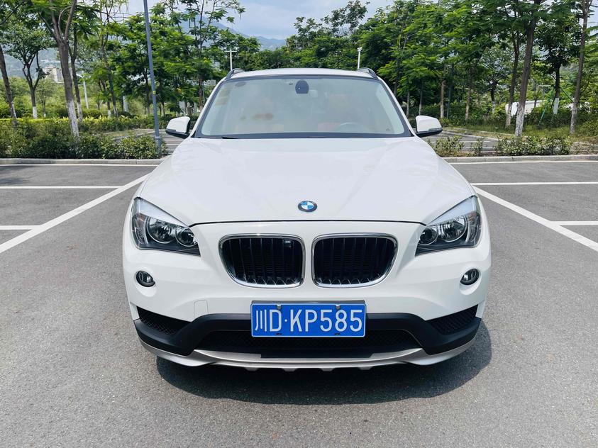 r1022418-bmw-x1-2015_0