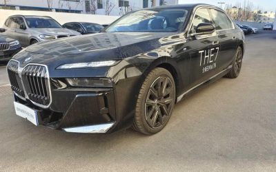Audi Audi A8 в цвете и кузовом – это идеальный выбор среди китайских автомобилей. Доступная цена и надежность гарантированы.