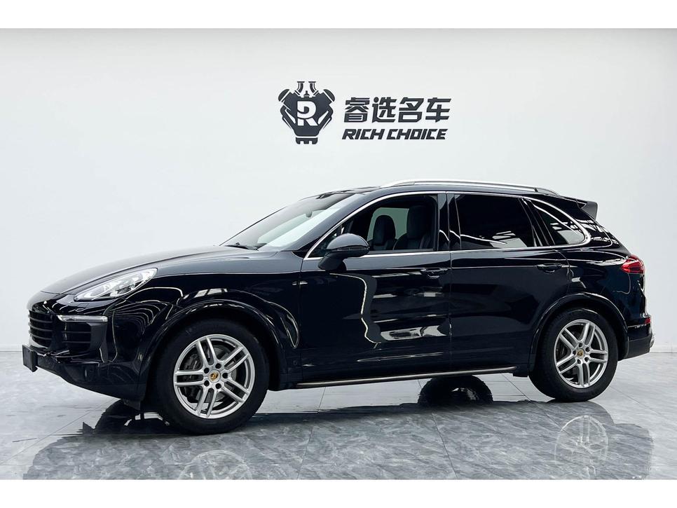 r1022472-porsche-cayenne-2016_0
