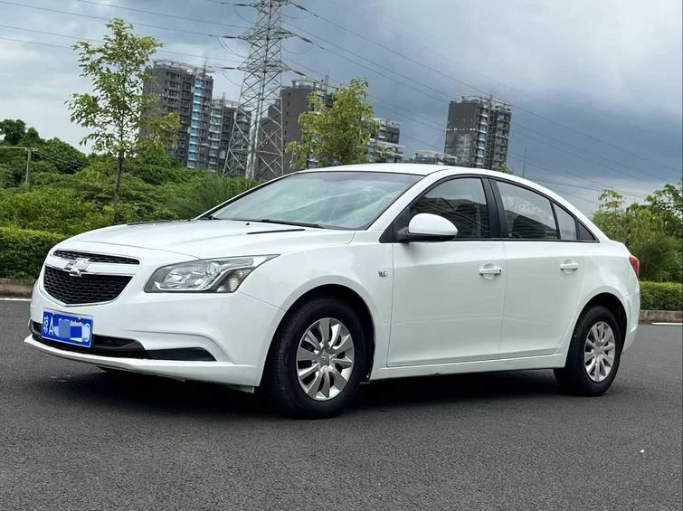 r1022520-chevrolet-cruze-2015_0